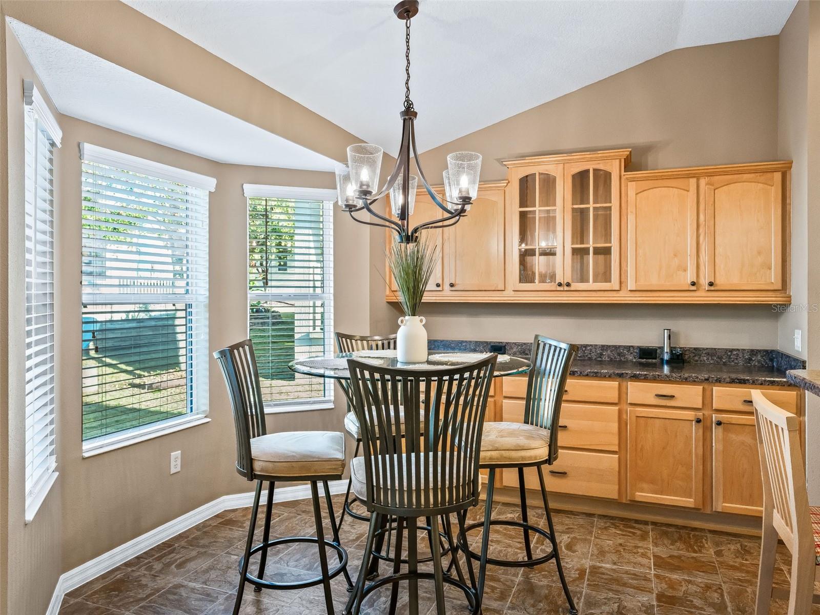 Image 9 of 27 For 2530 Hanlon Terrace