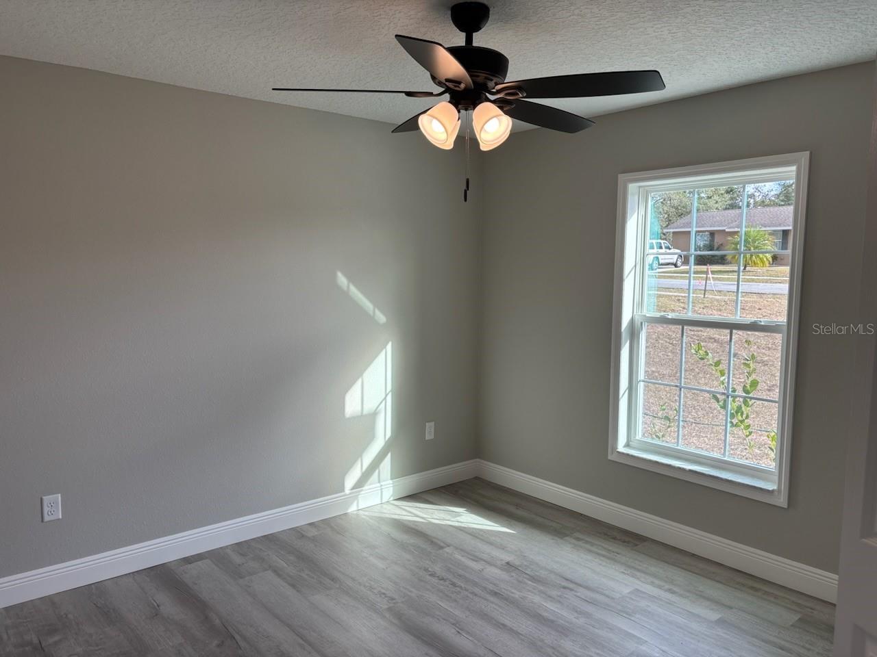 Image 27 of 30 For 2291 Eric Drive