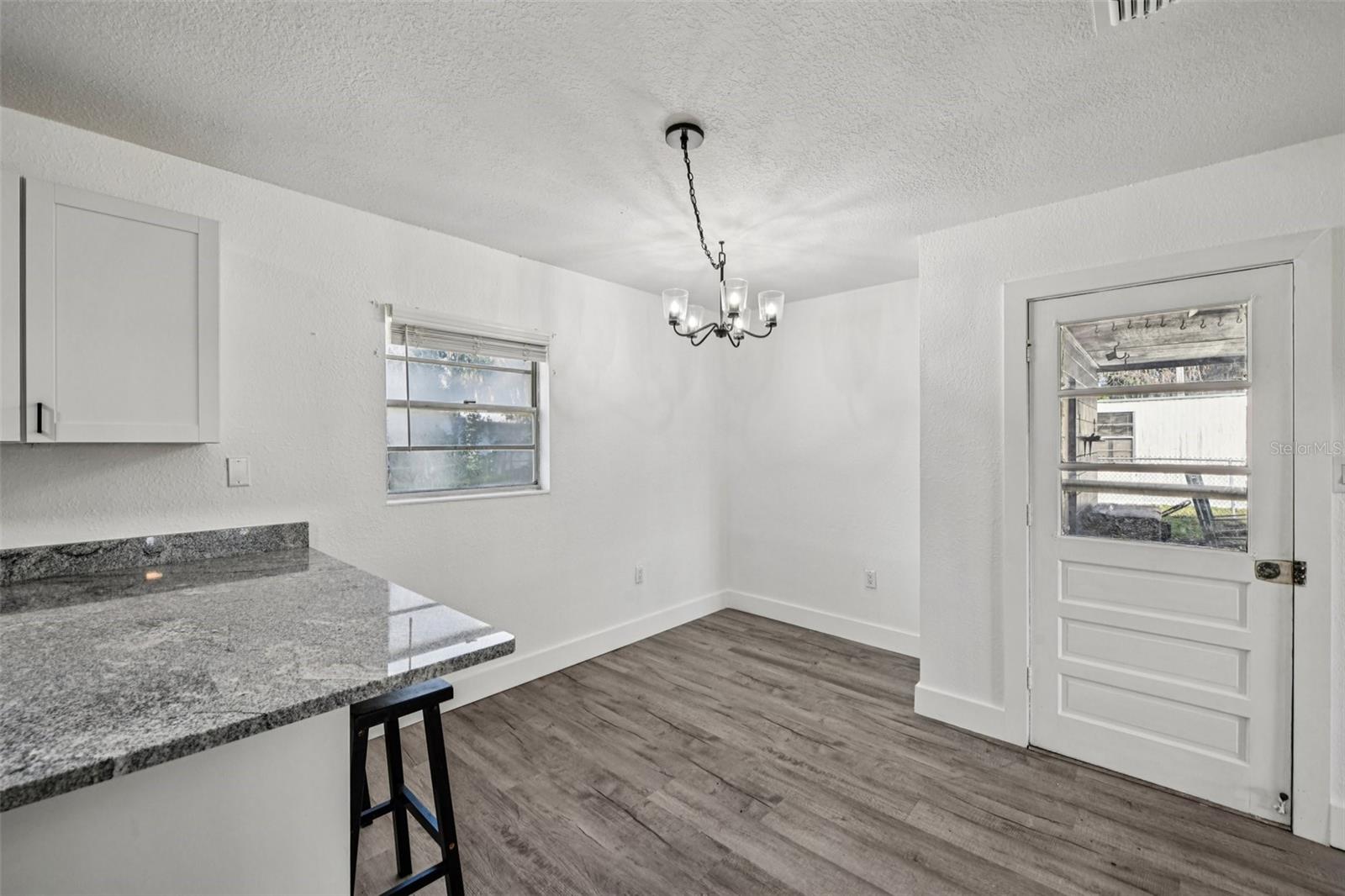 Image 15 of 33 For 56305 Redbud Road