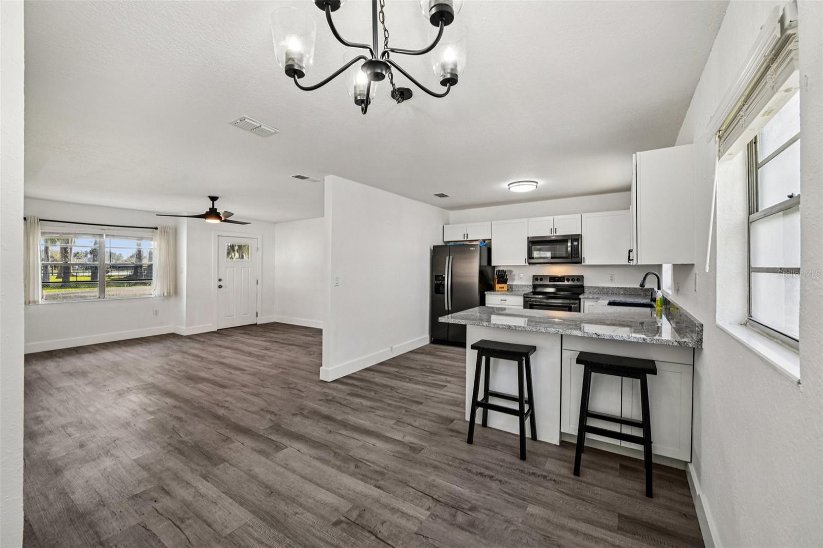 Image 17 of 33 For 56305 Redbud Road