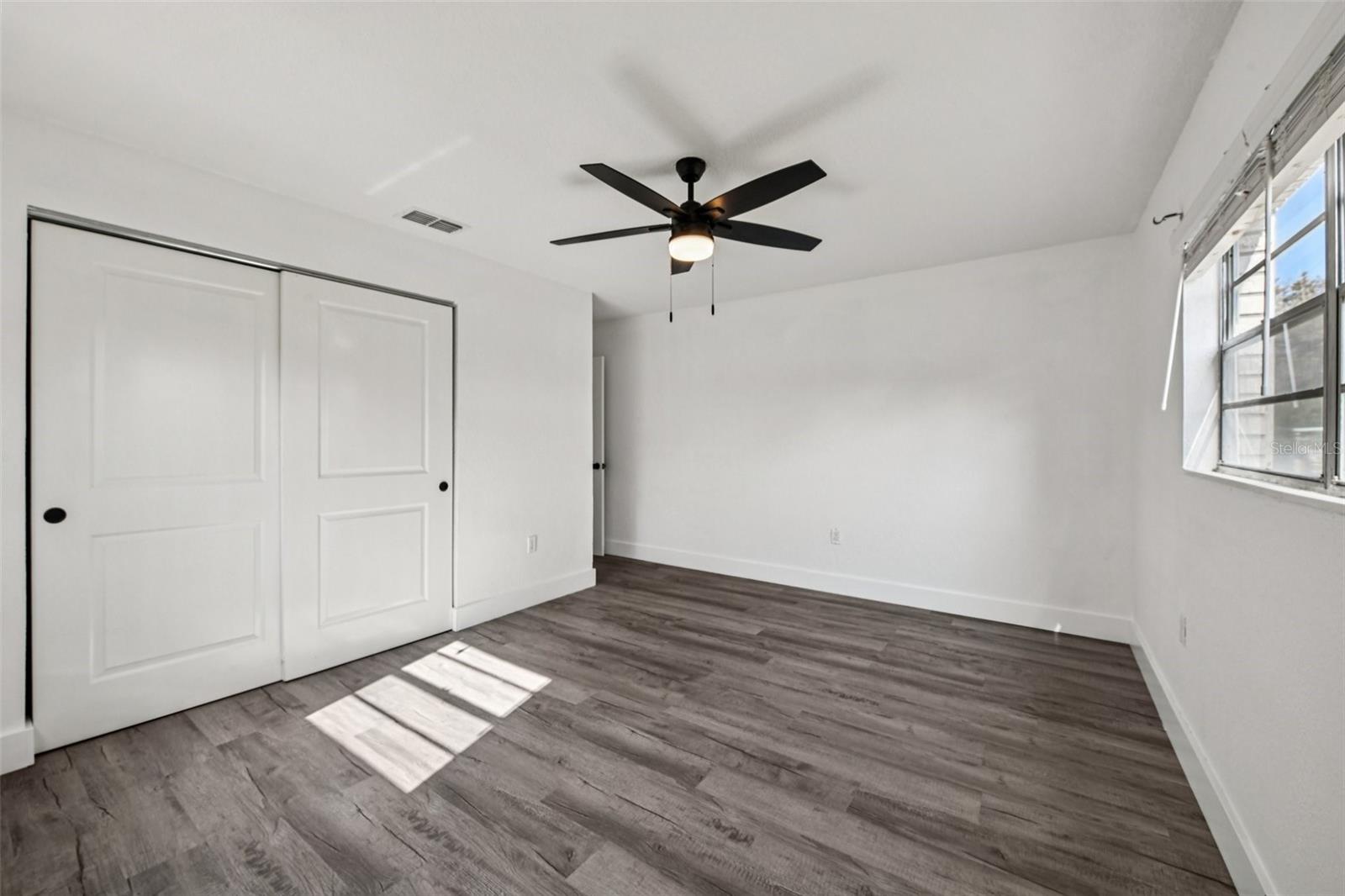 Image 23 of 33 For 56305 Redbud Road