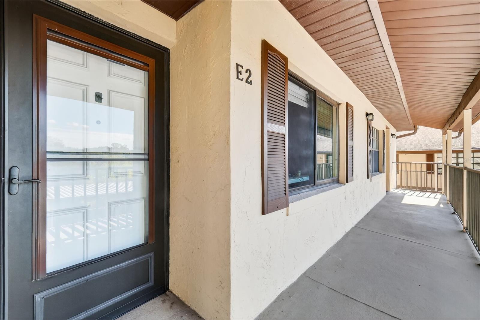 Image 7 of 51 For 225 10th Avenue E-2