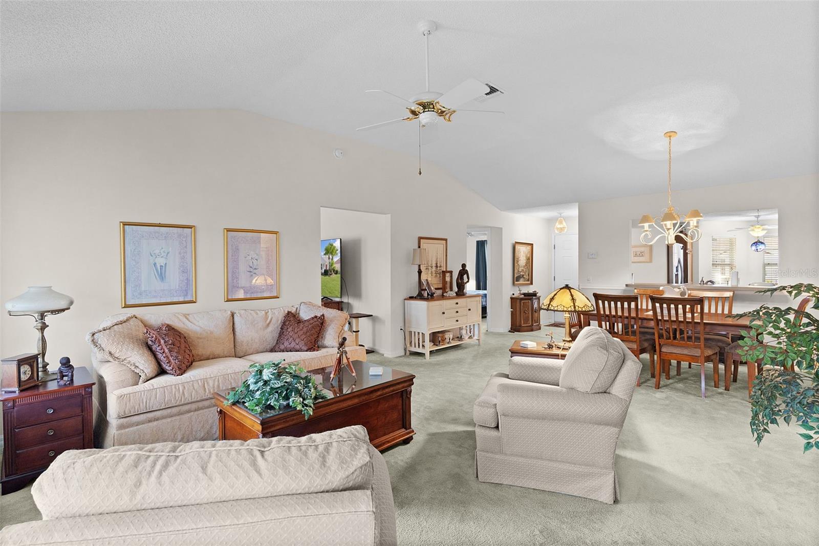 Image 11 of 36 For 1415 La Hermosa Drive