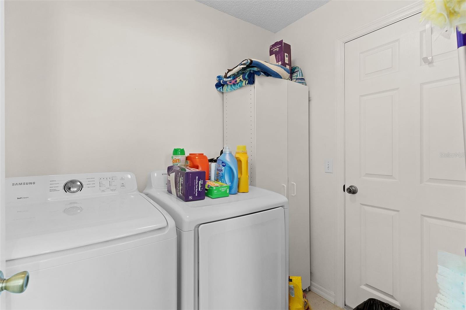 Image 28 of 36 For 1415 La Hermosa Drive