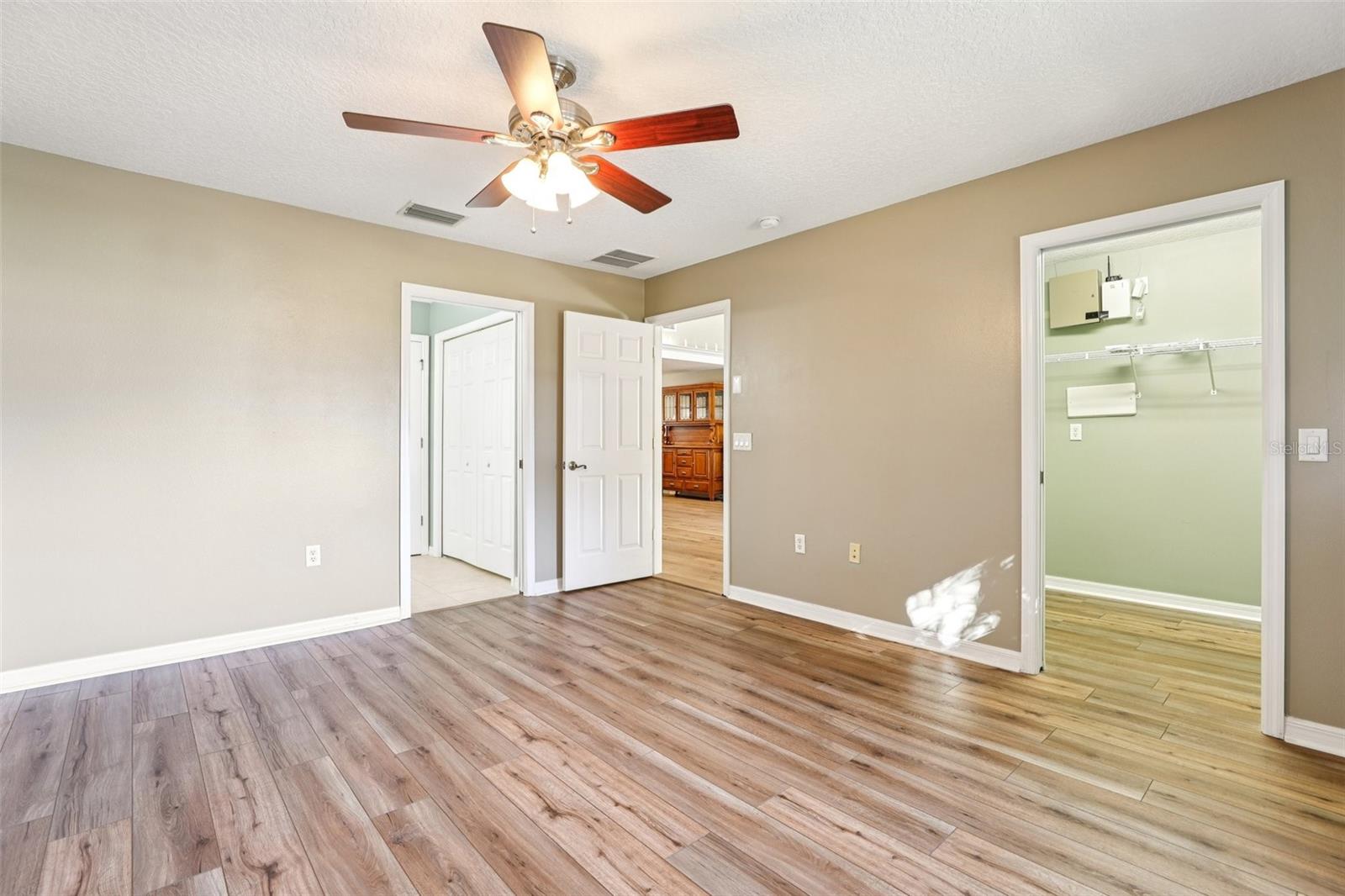 Image 13 of 23 For 2216 Cypress Cove Drive H3