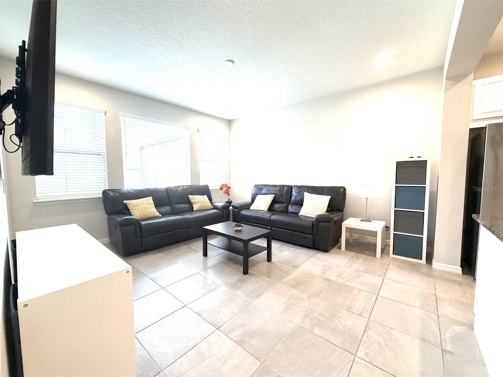 Image 12 of 39 For 15910 Marina Bay Drive