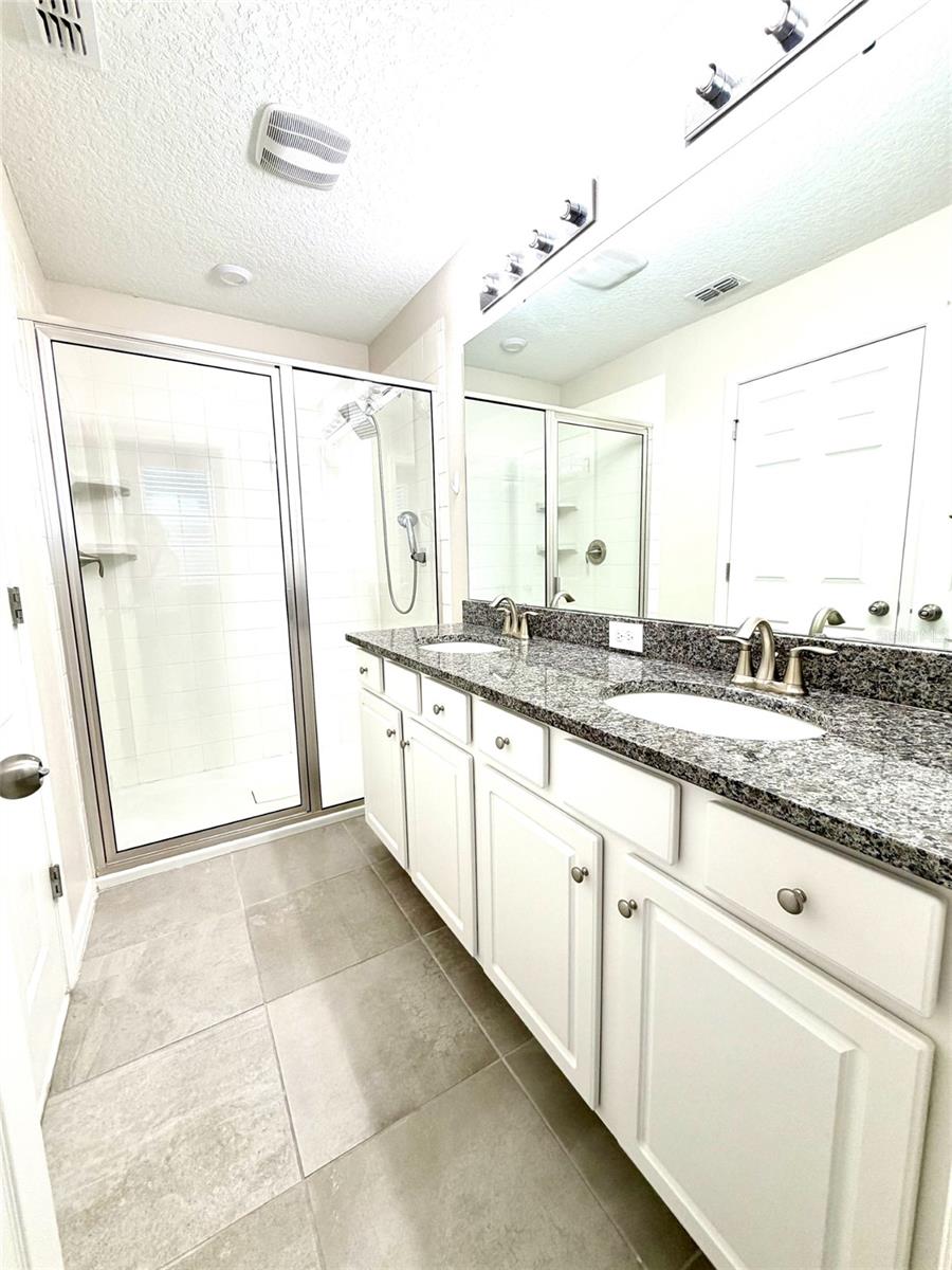 Image 20 of 39 For 15910 Marina Bay Drive