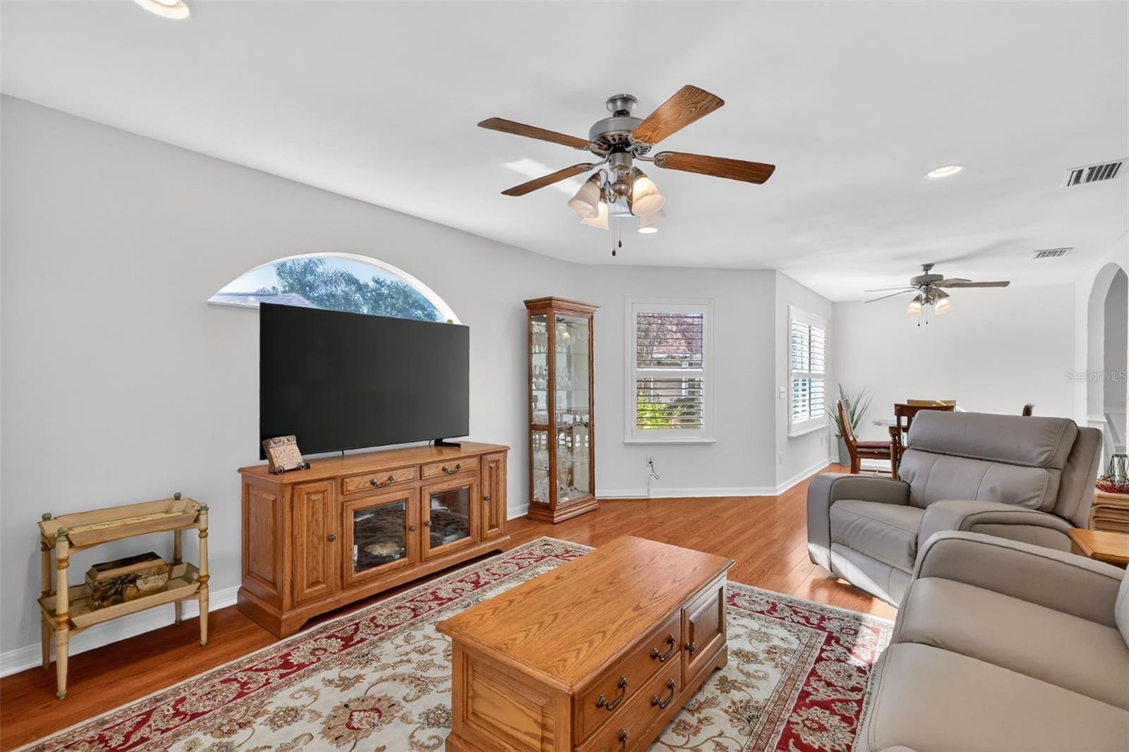 Image 16 of 42 For 938 Joanna Lane