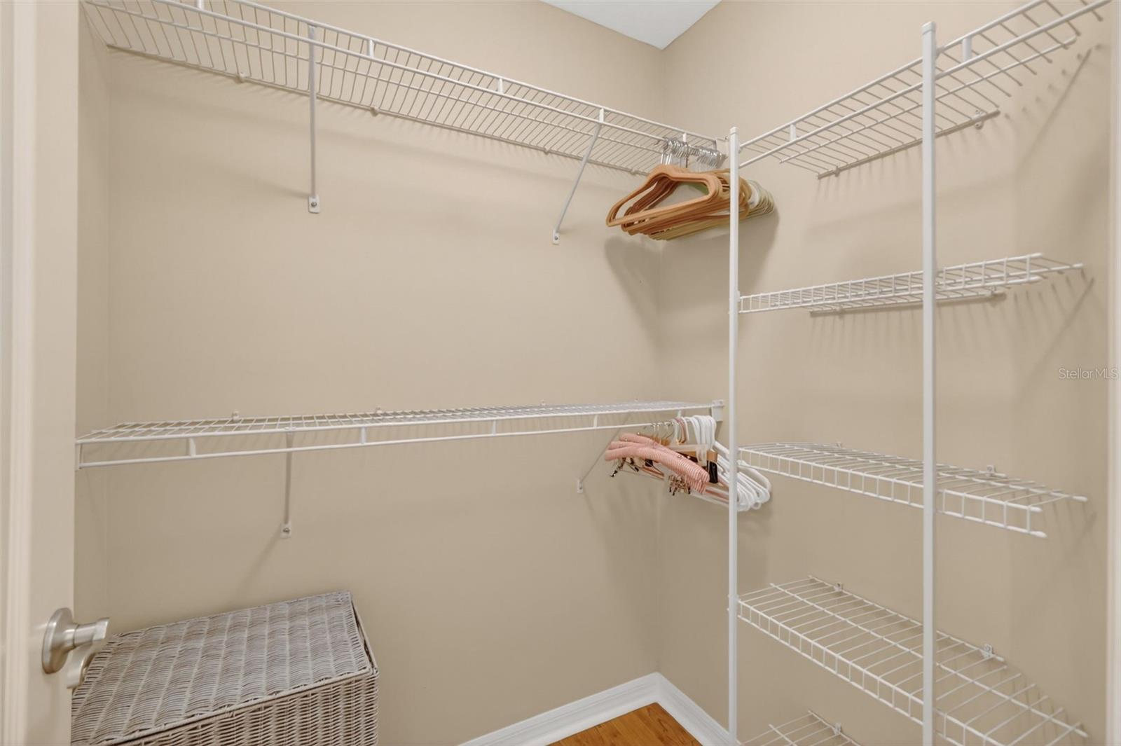 Image 22 of 42 For 938 Joanna Lane