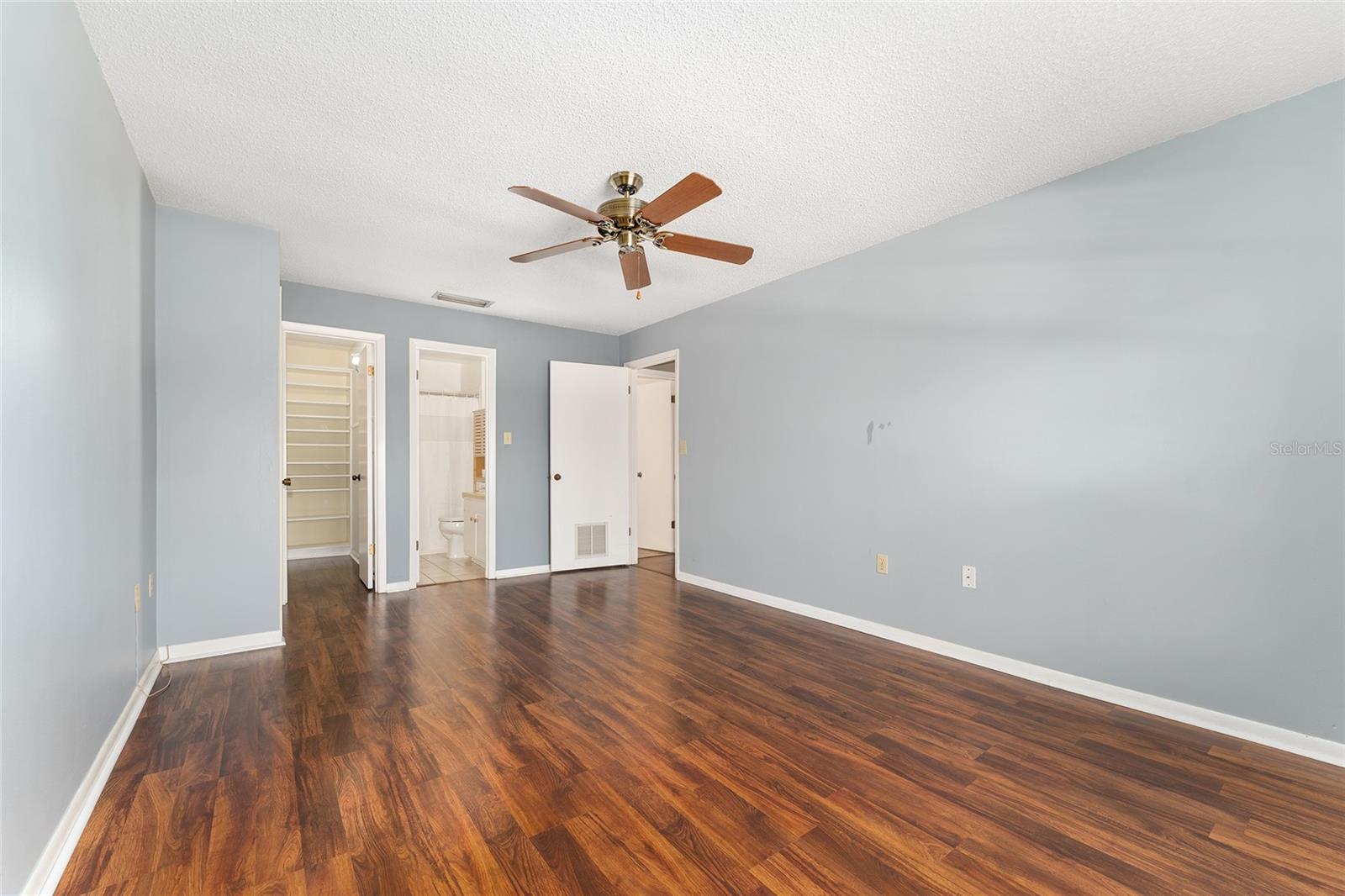 Image 17 of 44 For 2400 Forest Drive 257