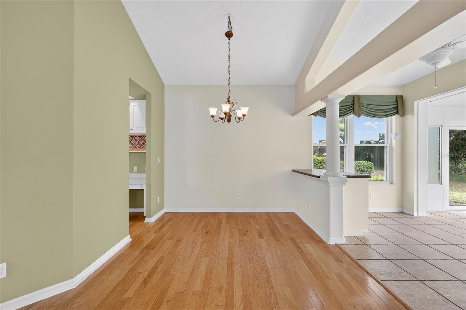 Image 11 of 41 For 5309 Cornwall Court