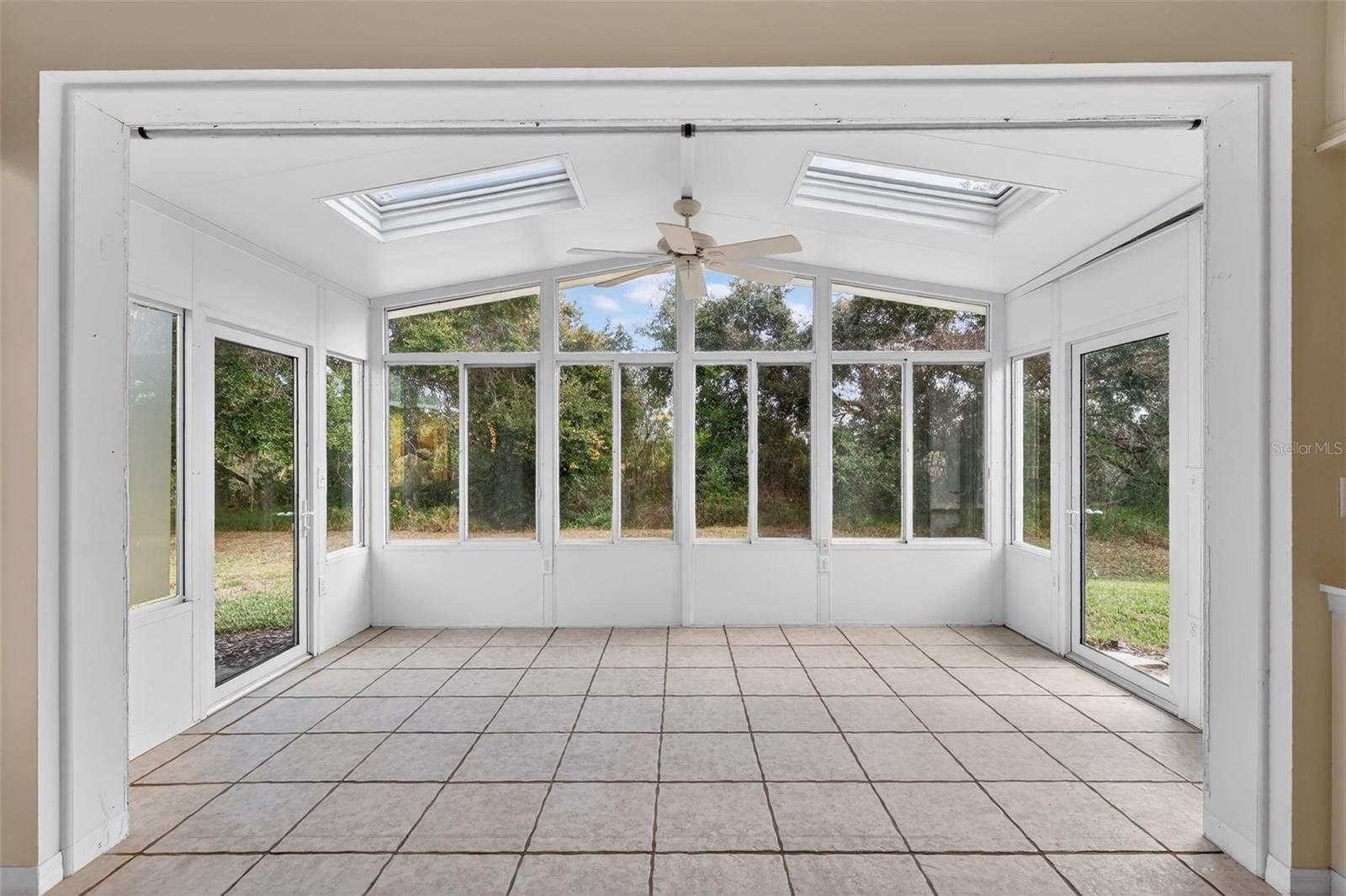 Image 13 of 41 For 5309 Cornwall Court