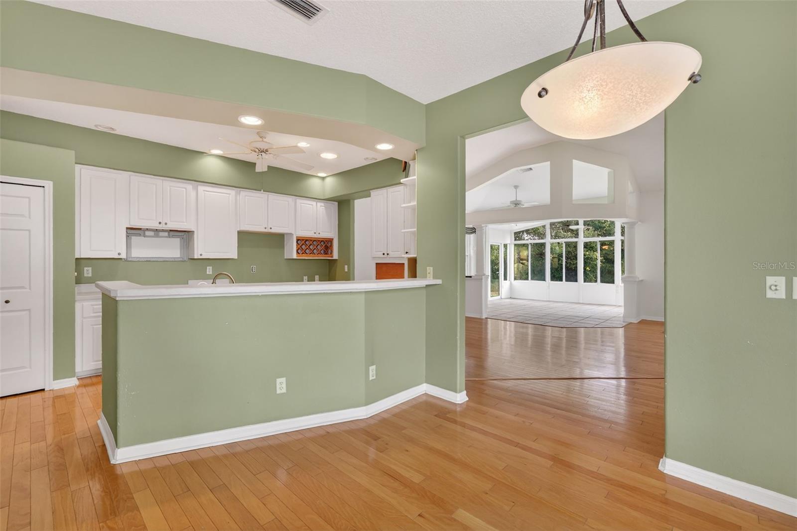 Image 15 of 41 For 5309 Cornwall Court