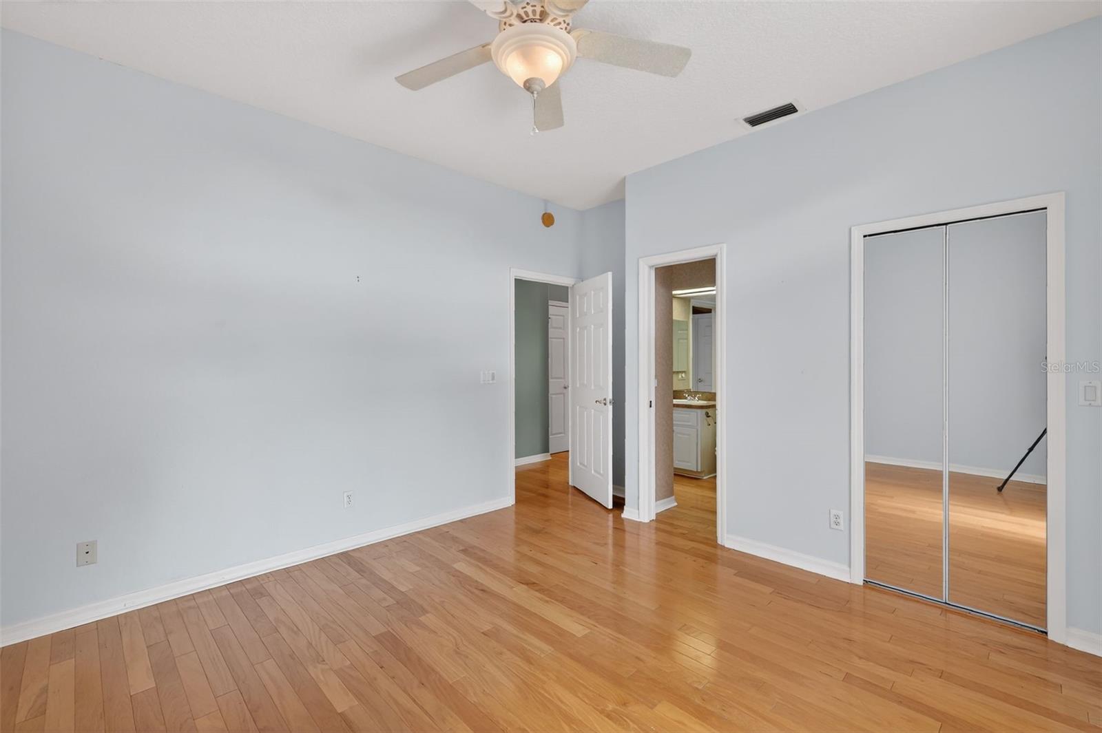 Image 25 of 41 For 5309 Cornwall Court