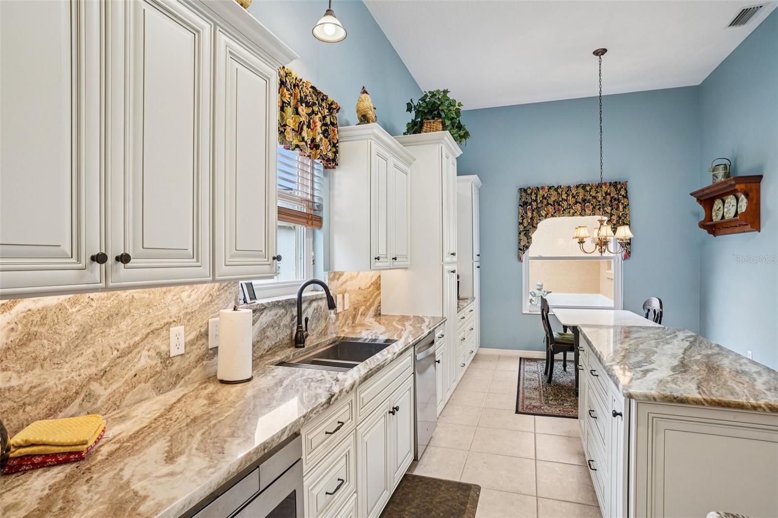 Image 23 of 49 For 1902 Franco Place