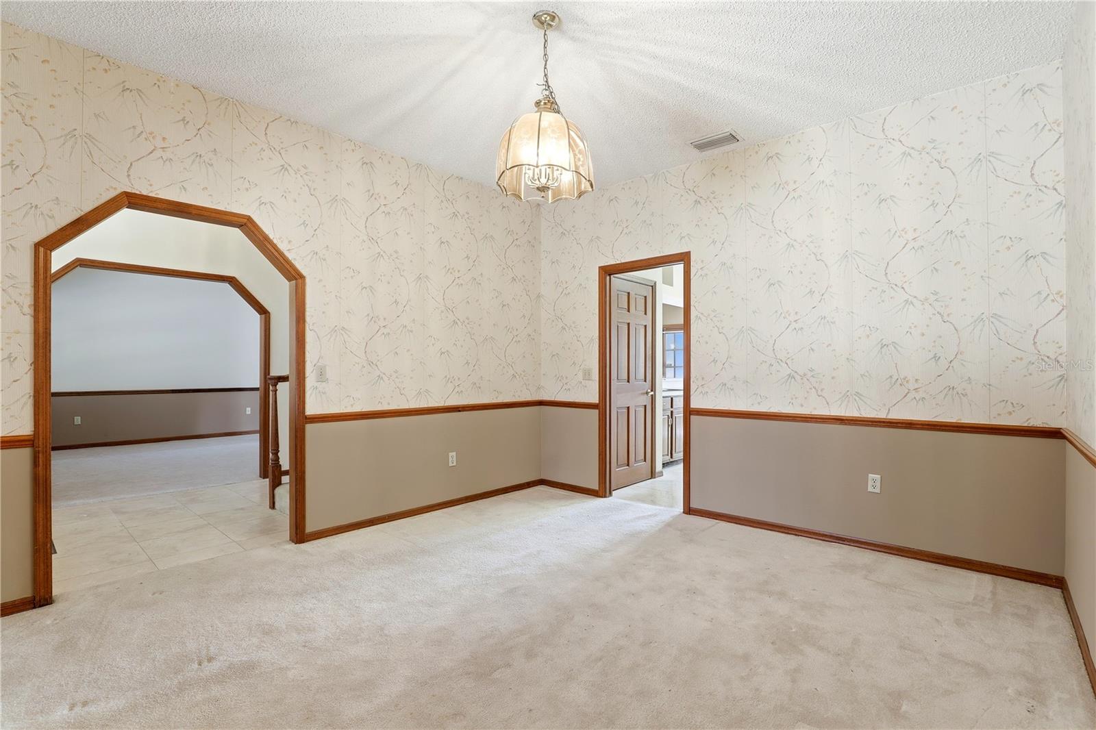 Image 26 of 67 For 11472 Park Avenue Ne