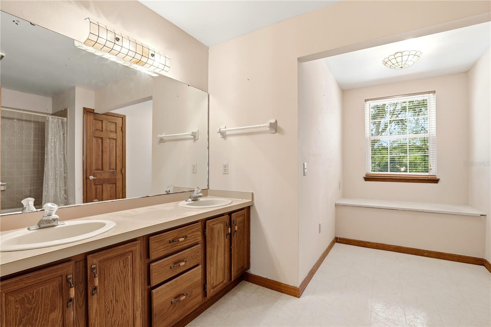 Image 34 of 67 For 11472 Park Avenue Ne