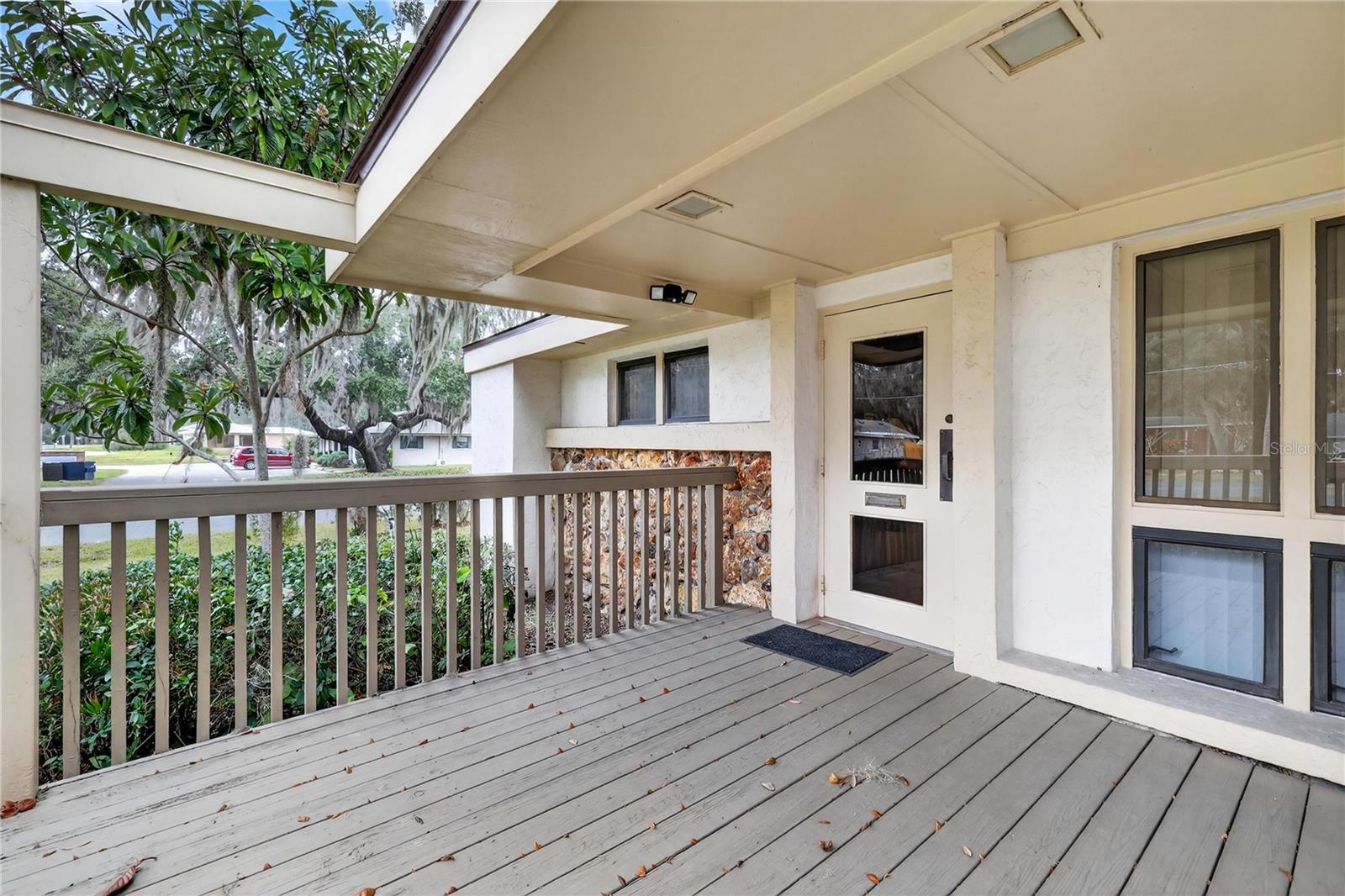 Image 6 of 29 For 708 Lee Street