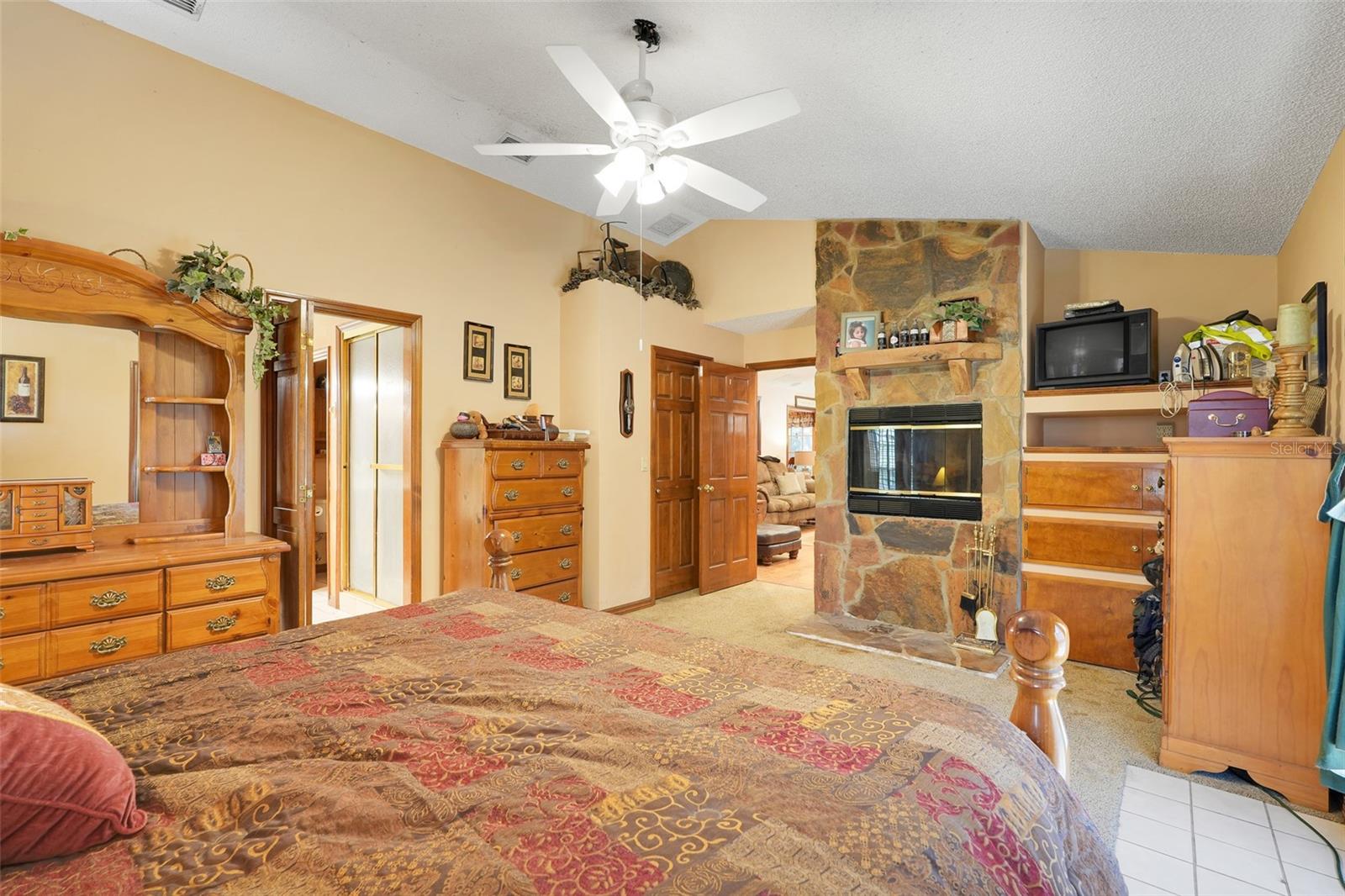 Image 22 of 52 For 17200 Peru Road