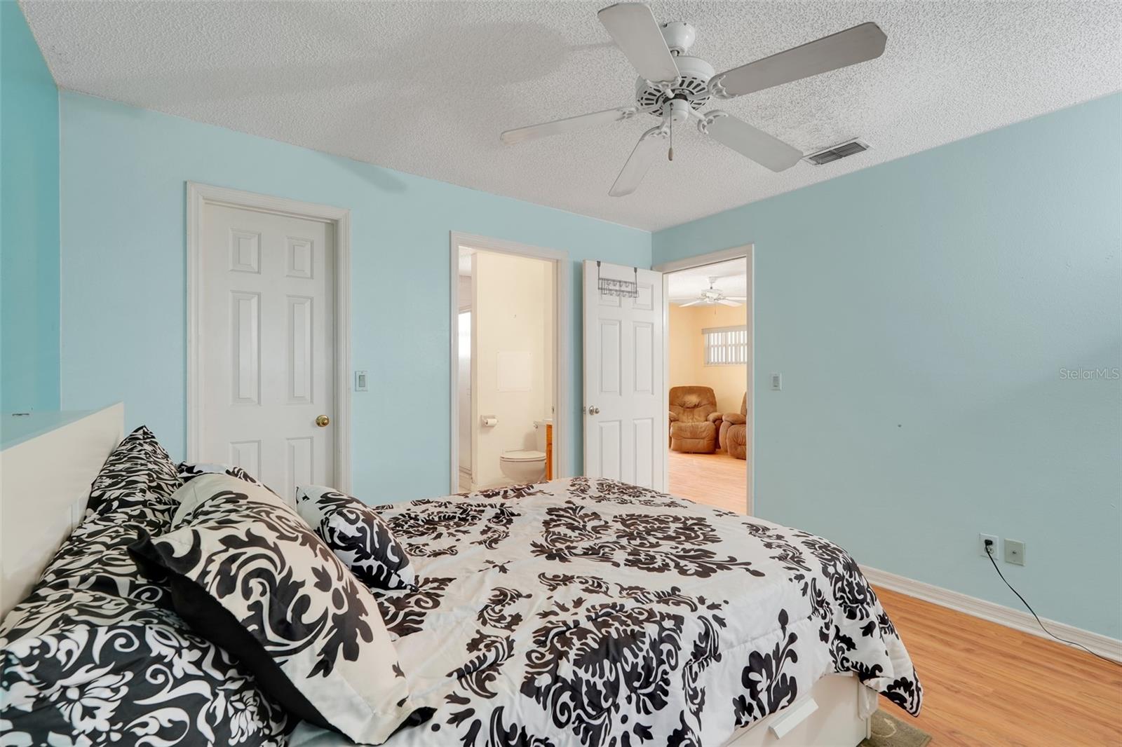 Image 35 of 52 For 17200 Peru Road