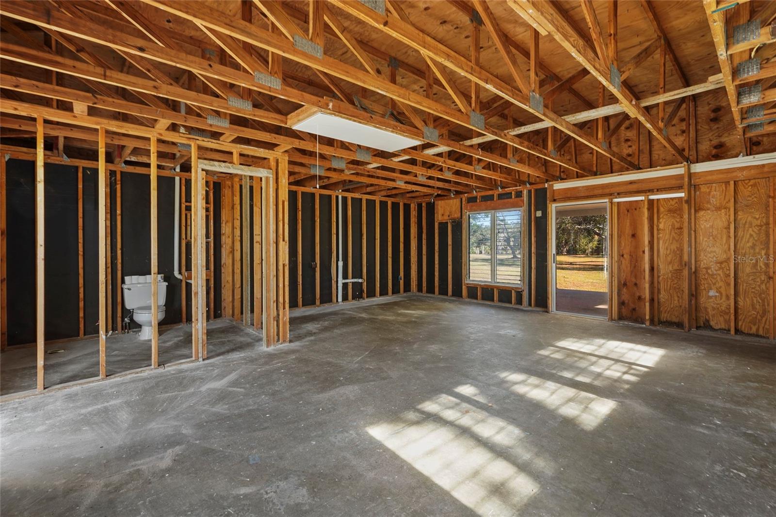 Image 33 of 44 For 1250 New Forest Circle