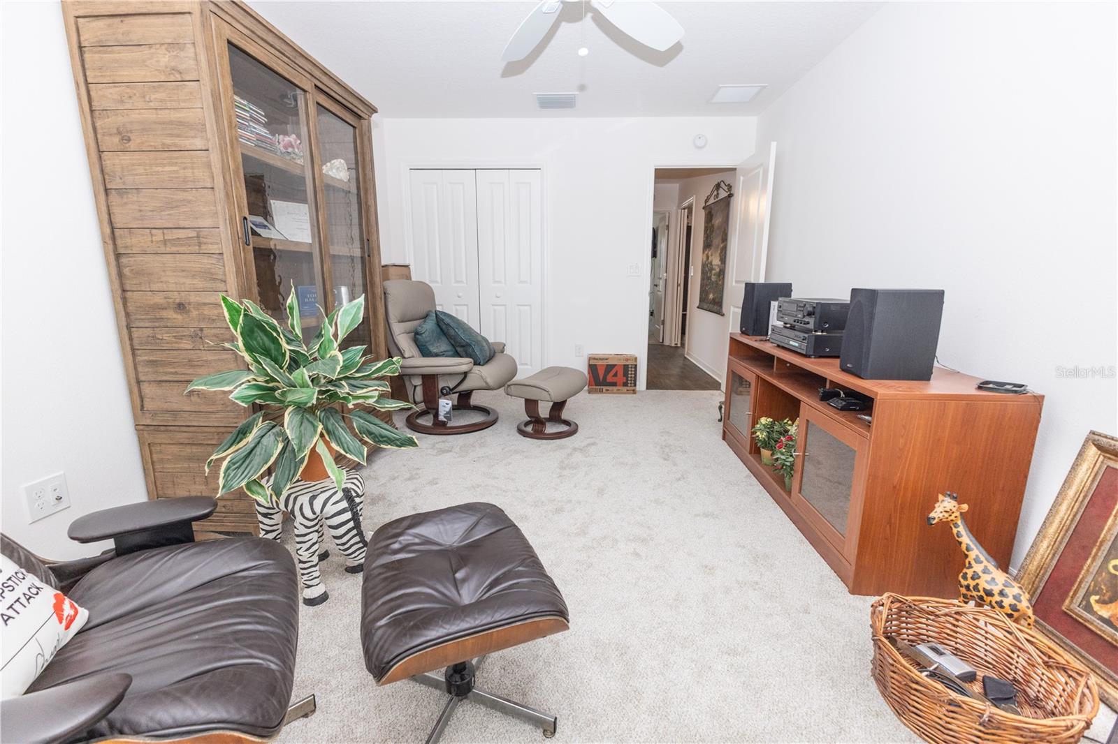 Image 11 of 30 For 2378 Youngmann Loop