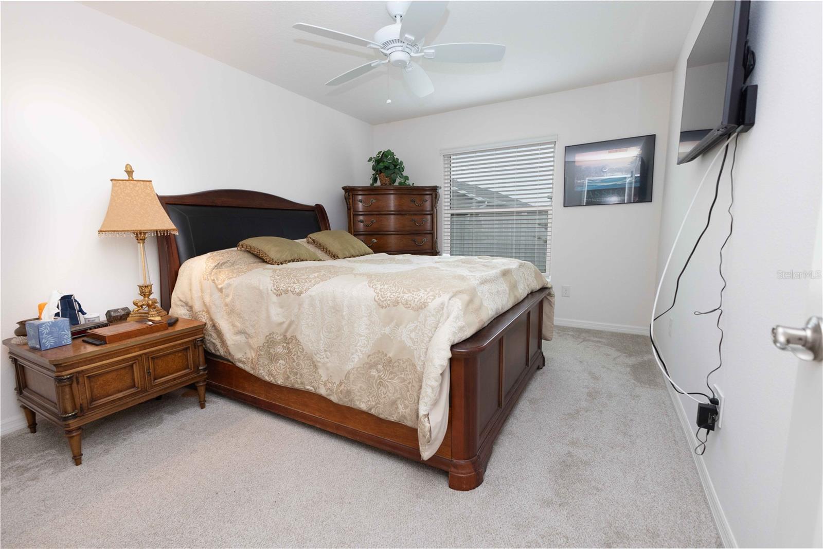 Image 17 of 30 For 2378 Youngmann Loop