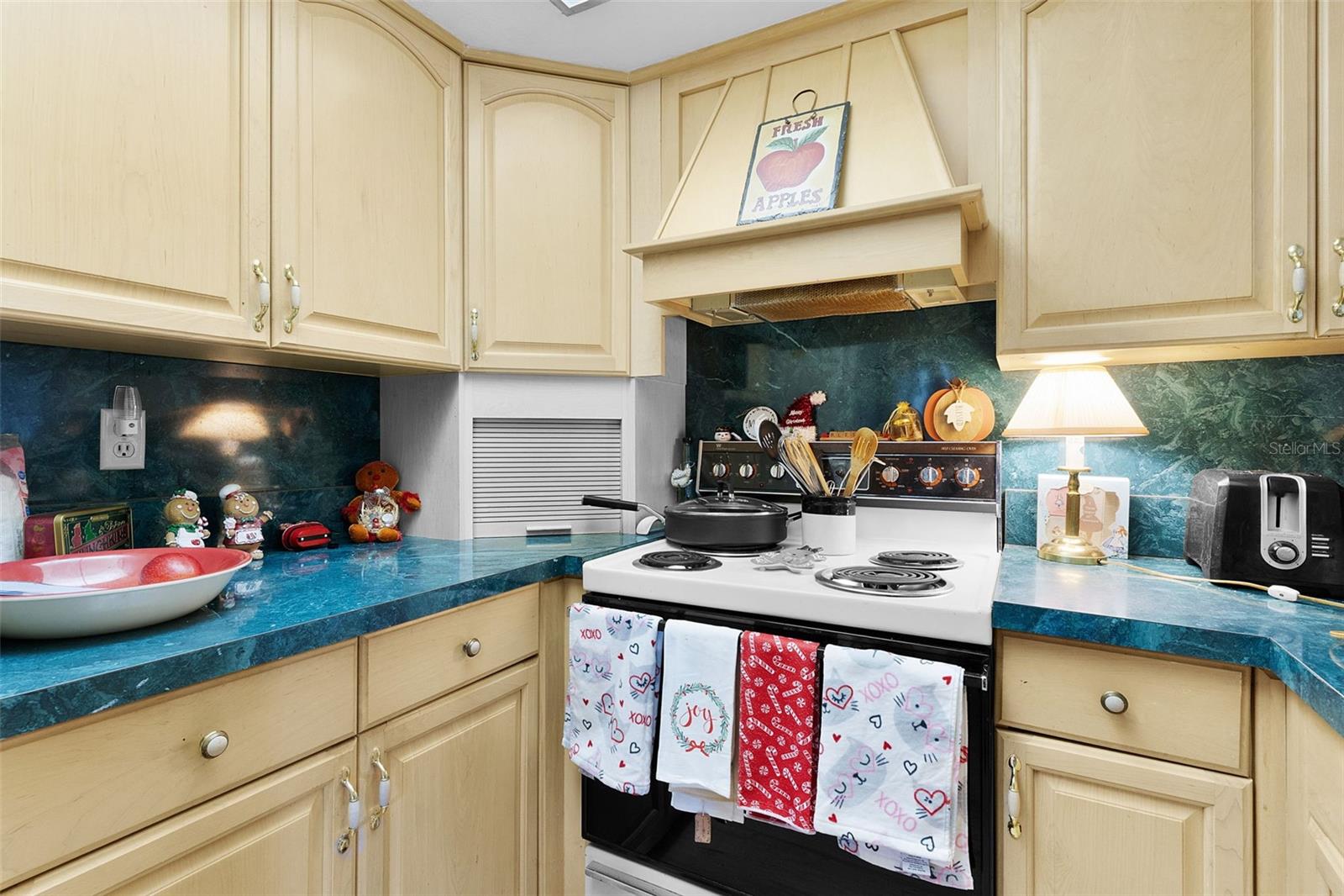 Image 11 of 41 For 15104 Sandalwood Drive 104