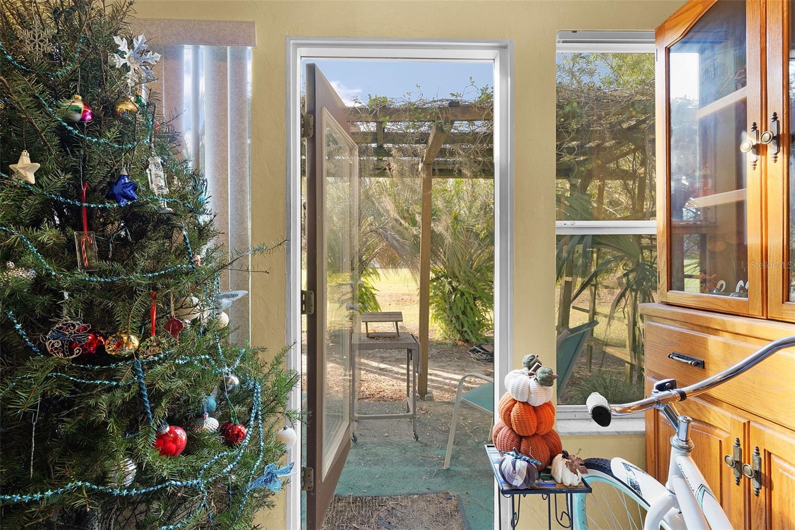 Image 14 of 41 For 15104 Sandalwood Drive 104