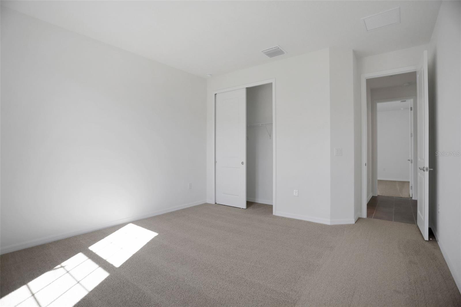 Image 11 of 38 For 17477 Valleywood Parkway