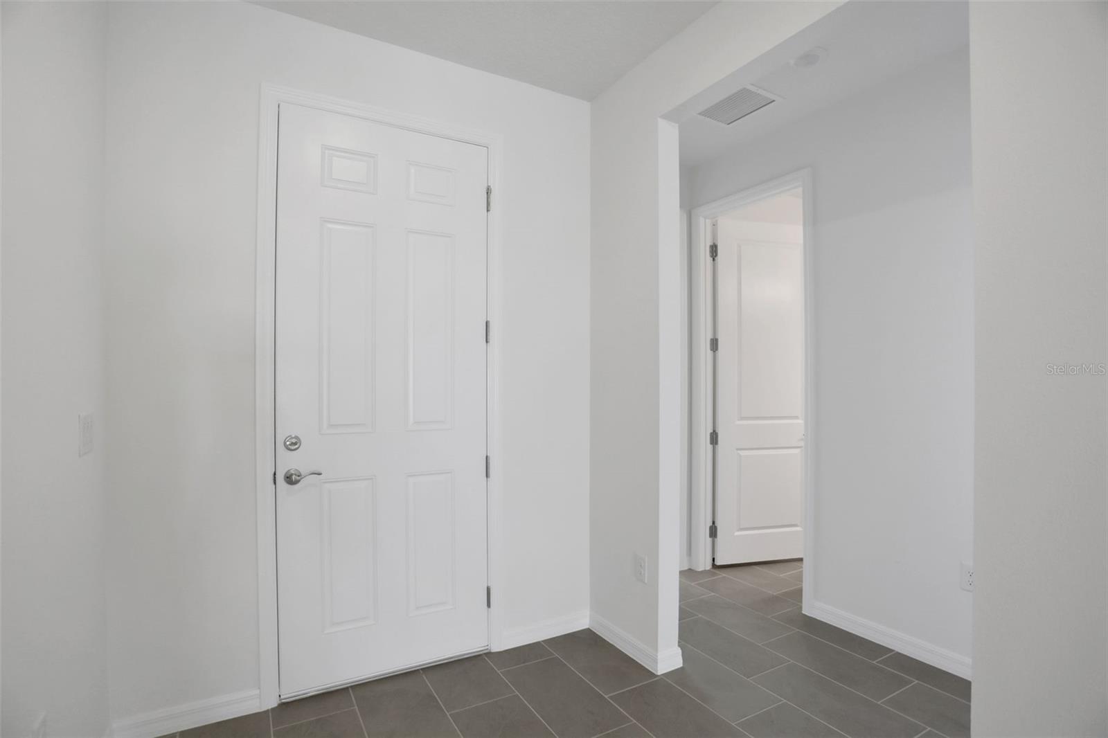 Image 12 of 38 For 17477 Valleywood Parkway