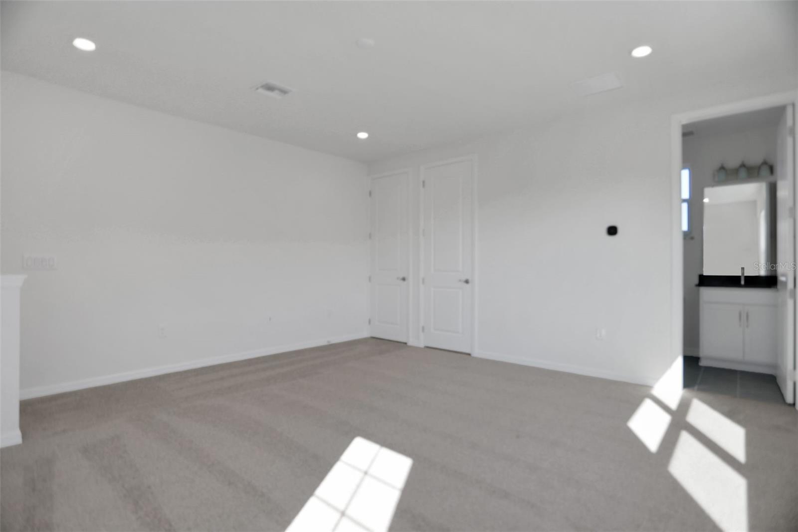 Image 13 of 38 For 17477 Valleywood Parkway