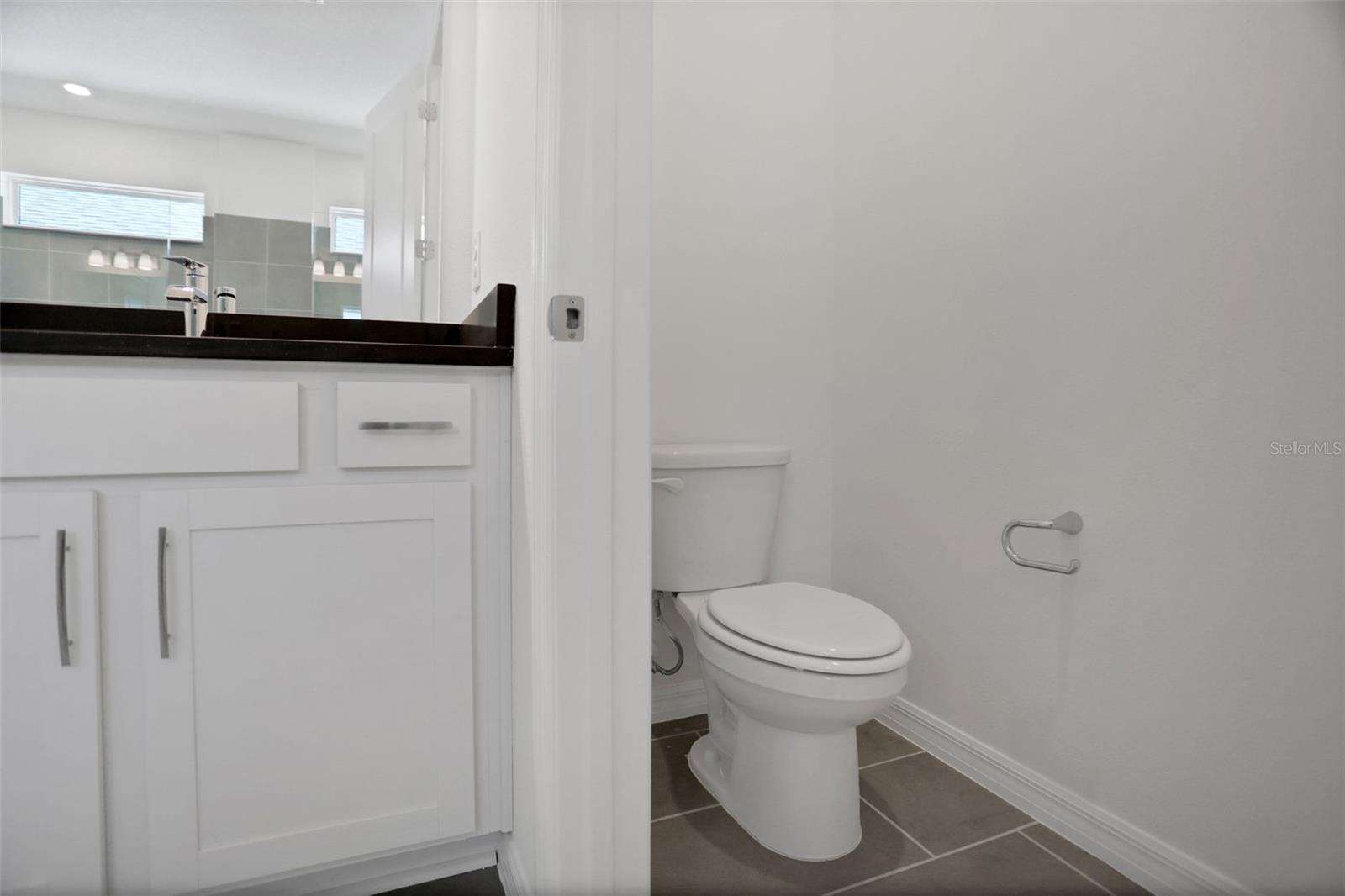 Image 18 of 38 For 17477 Valleywood Parkway