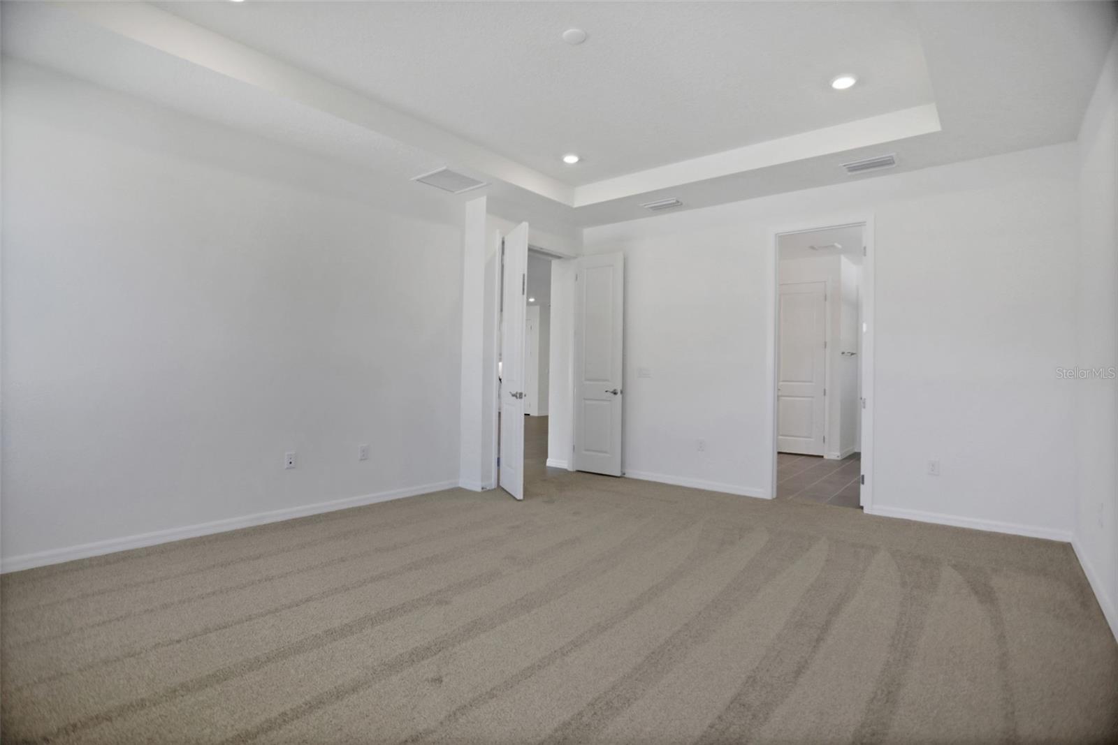 Image 22 of 38 For 17477 Valleywood Parkway