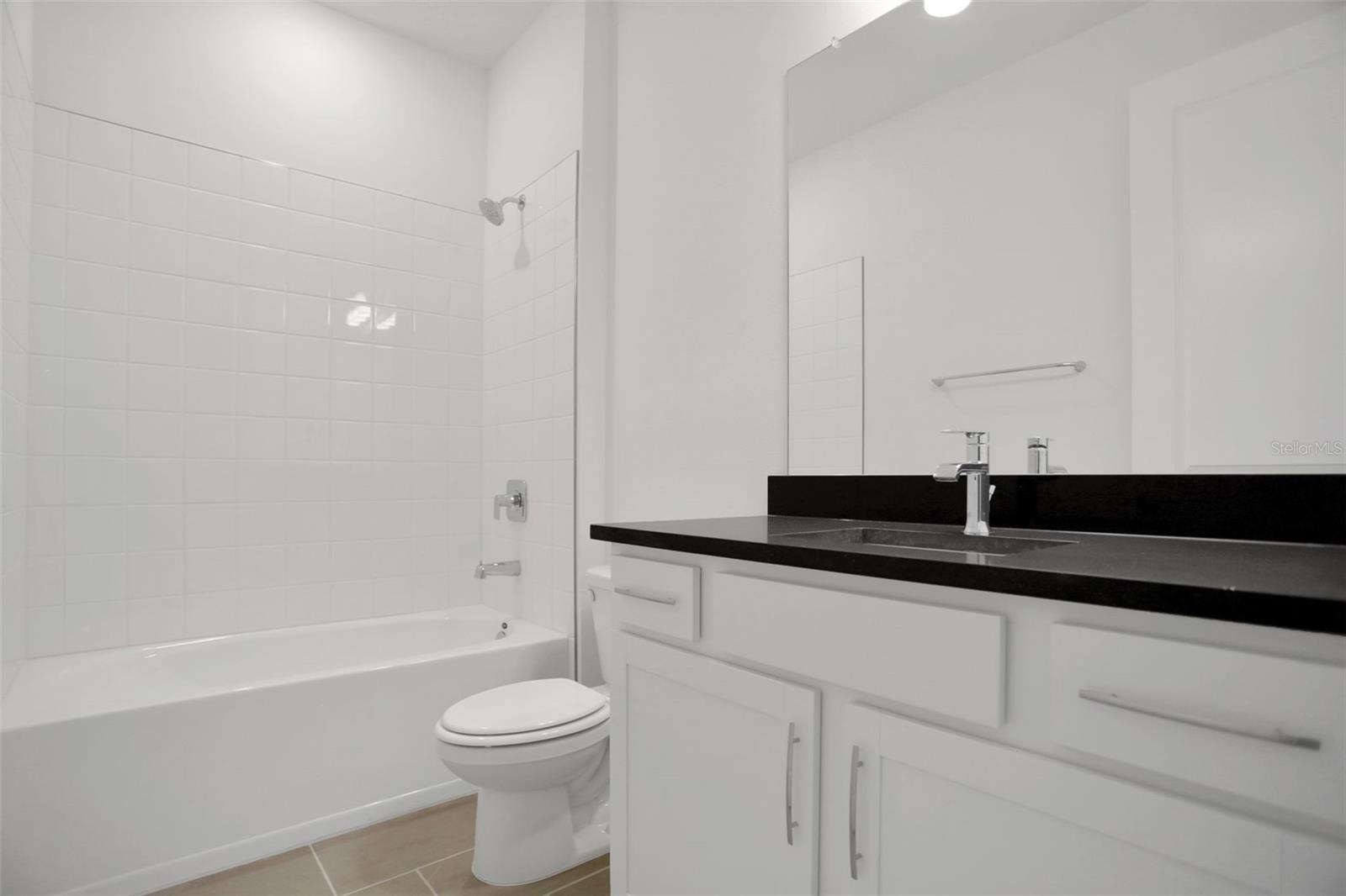 Image 9 of 38 For 17477 Valleywood Parkway