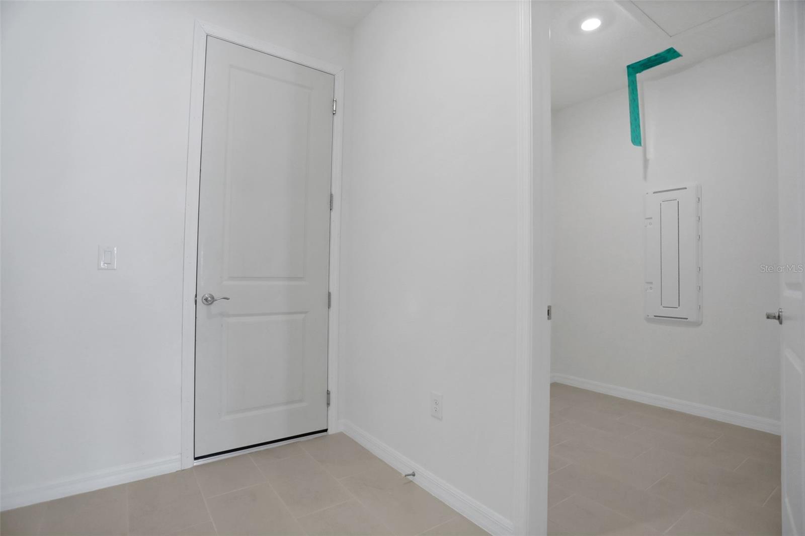 Image 16 of 47 For 17465 Valleywood Parkway