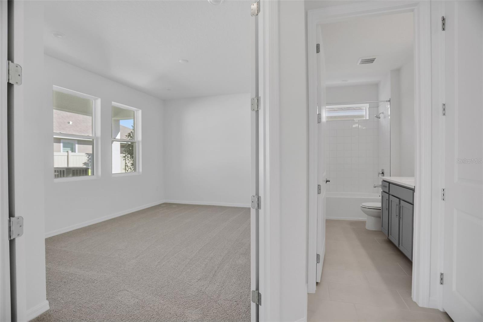 Image 23 of 47 For 17465 Valleywood Parkway