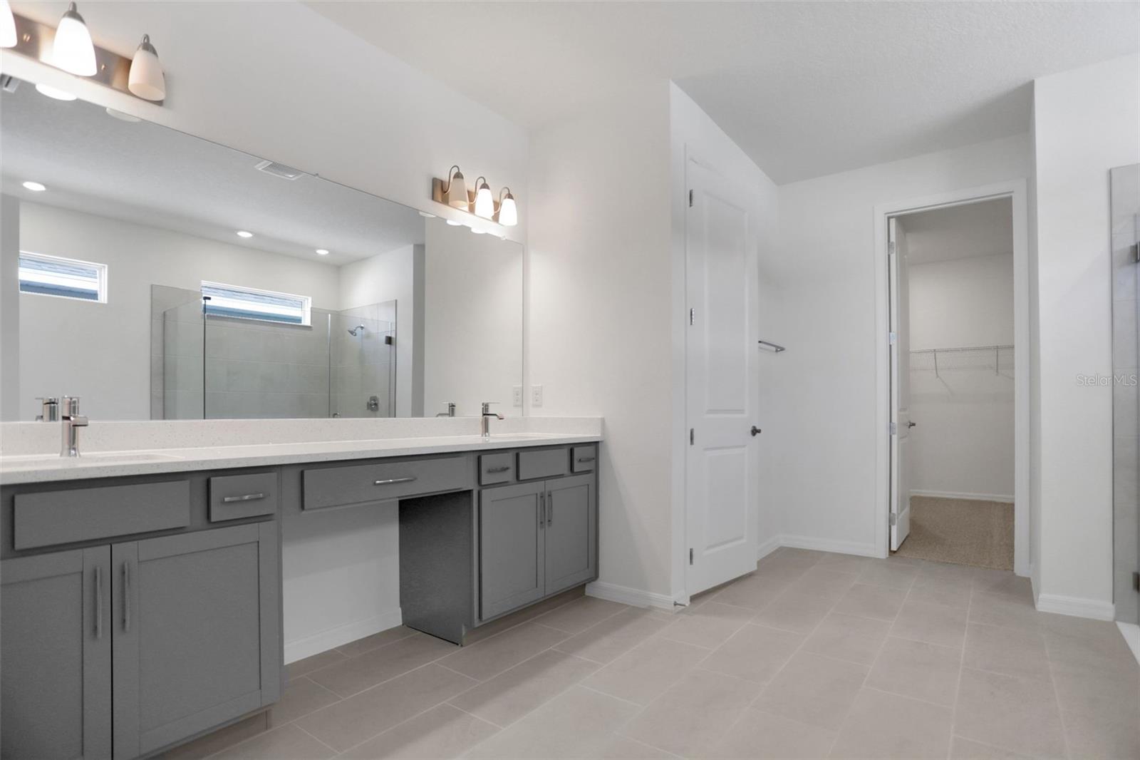 Image 28 of 47 For 17465 Valleywood Parkway