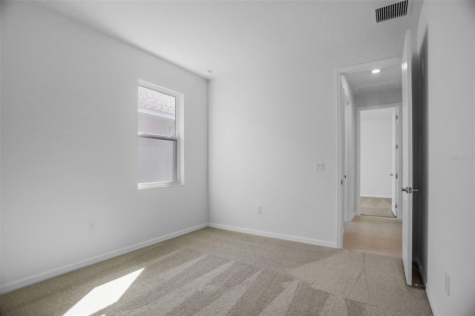 Image 37 of 47 For 17465 Valleywood Parkway