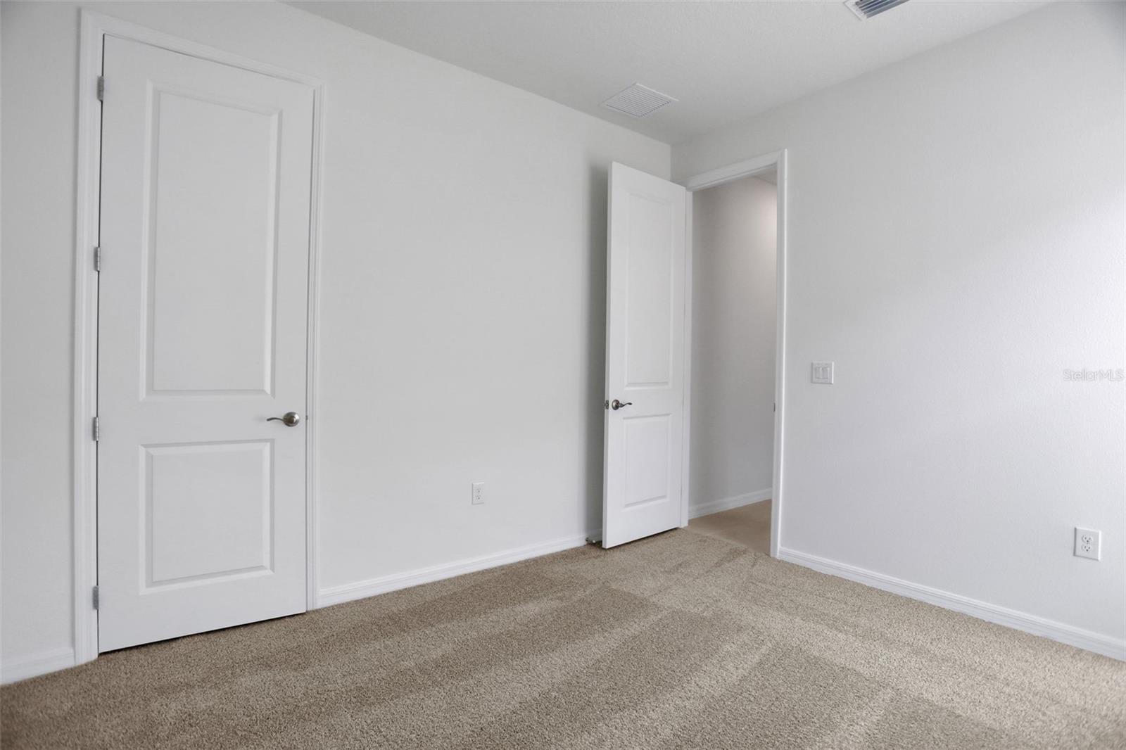 Image 39 of 47 For 17465 Valleywood Parkway