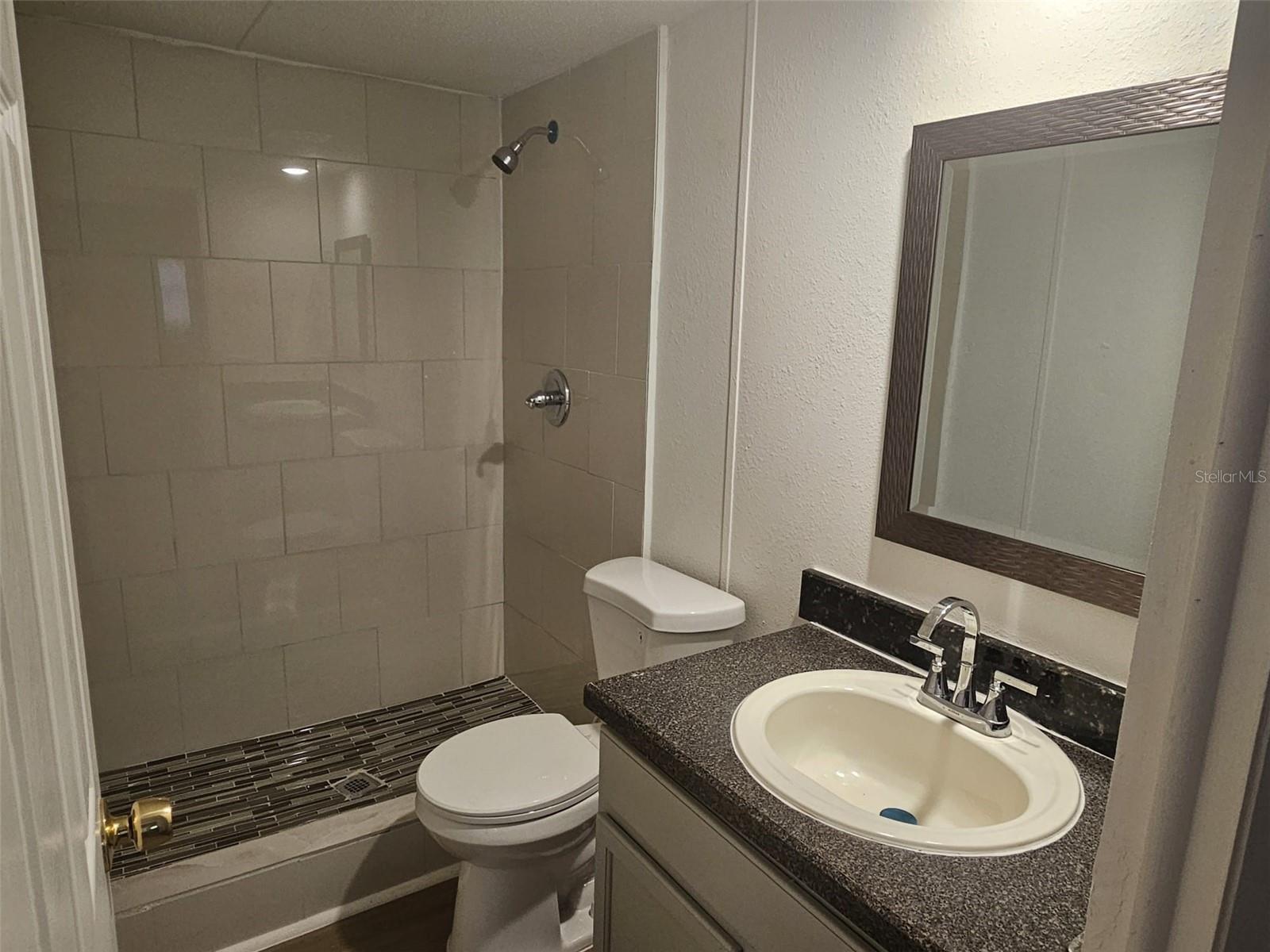 Image 19 of 26 For 6519 23rd Avenue