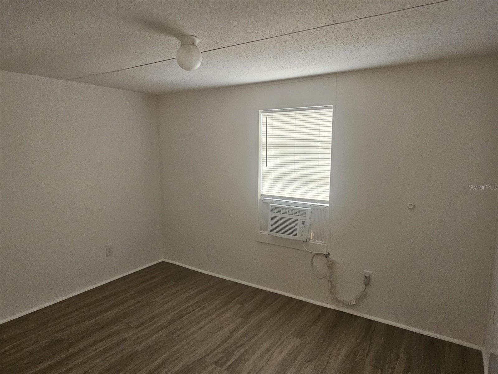 Image 20 of 26 For 6519 23rd Avenue