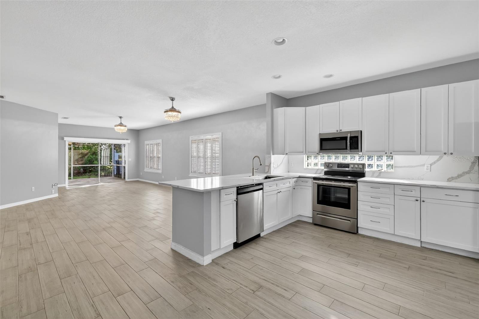 Image 4 of 25 For 8025 Saint Andrews Way