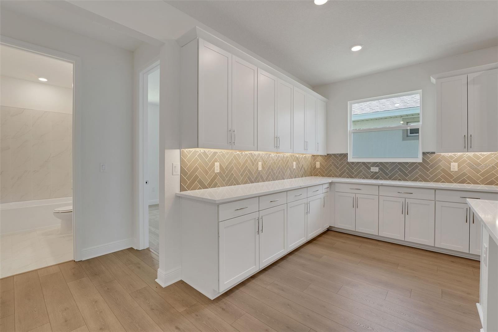 Image 34 of 49 For 7470 Sea Manatee Street