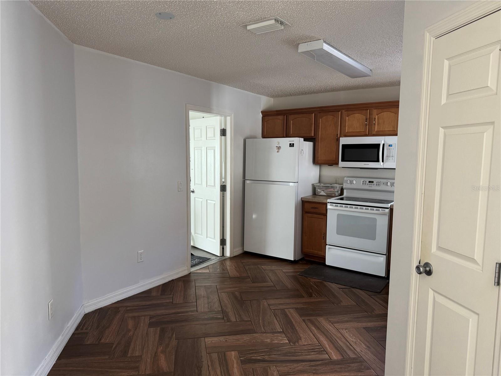 Image 11 of 15 For 1083 Jackson Street