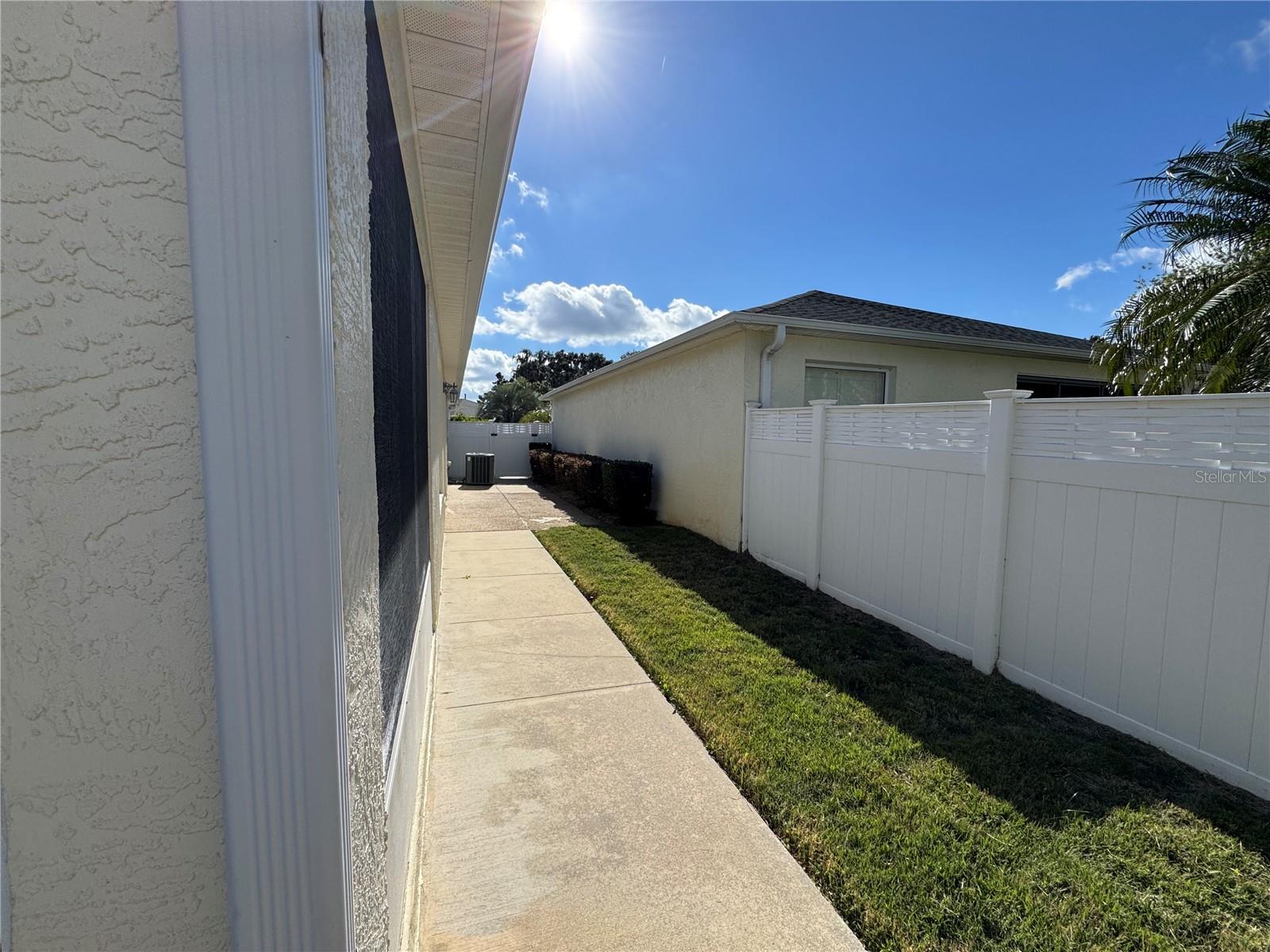 Image 9 of 15 For 1083 Jackson Street