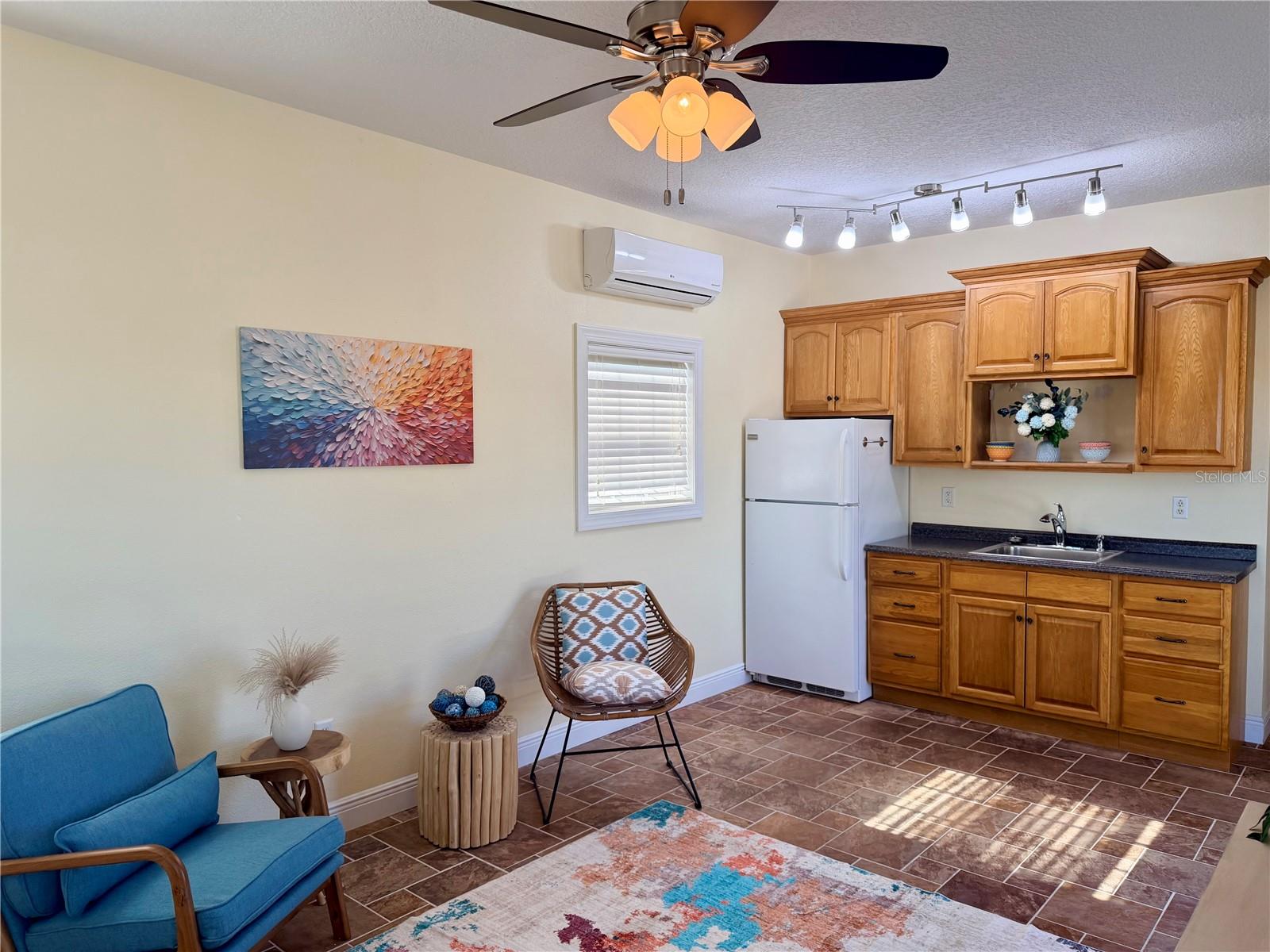 Image 14 of 33 For 4697 94th Avenue