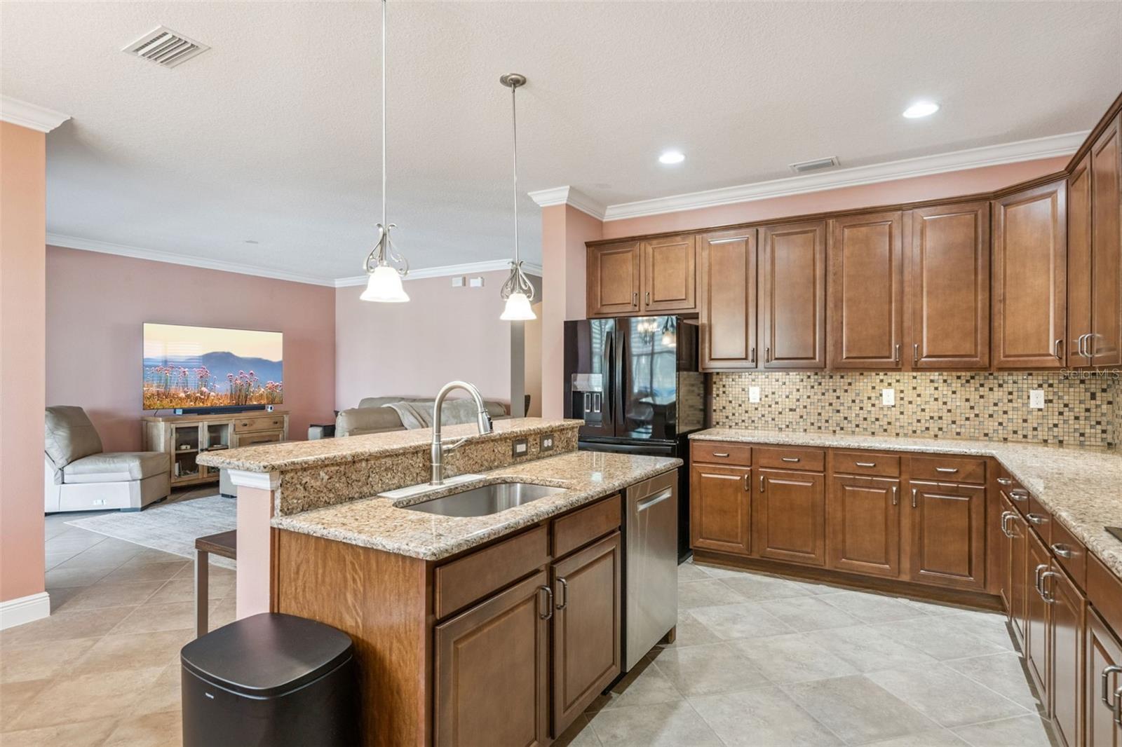 Image 14 of 52 For 16205 Mead Street