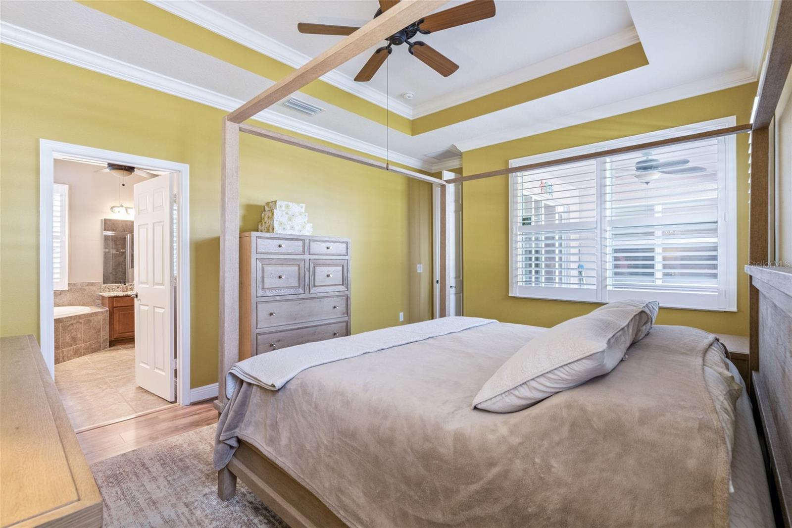 Image 18 of 52 For 16205 Mead Street