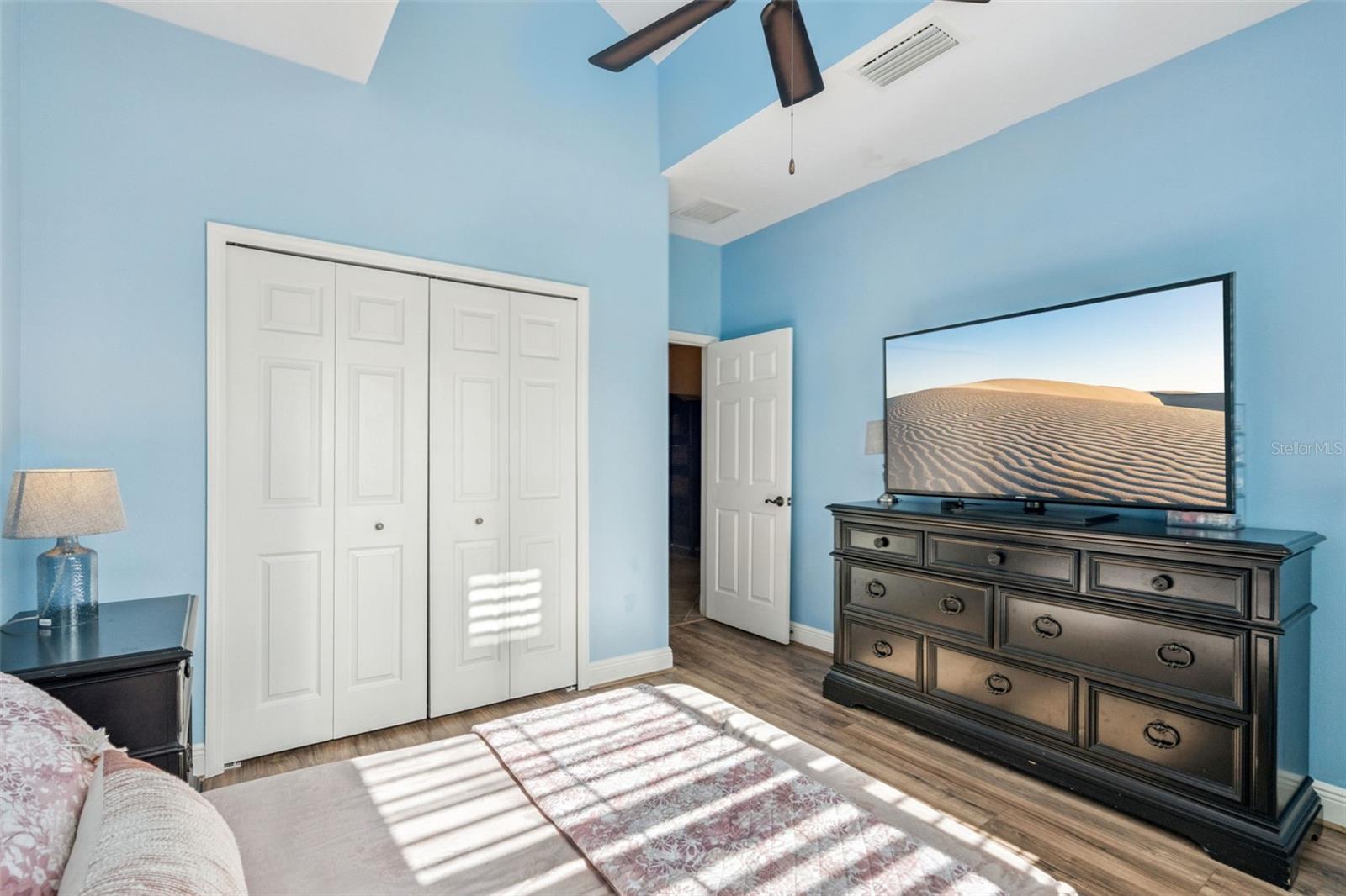 Image 24 of 52 For 16205 Mead Street